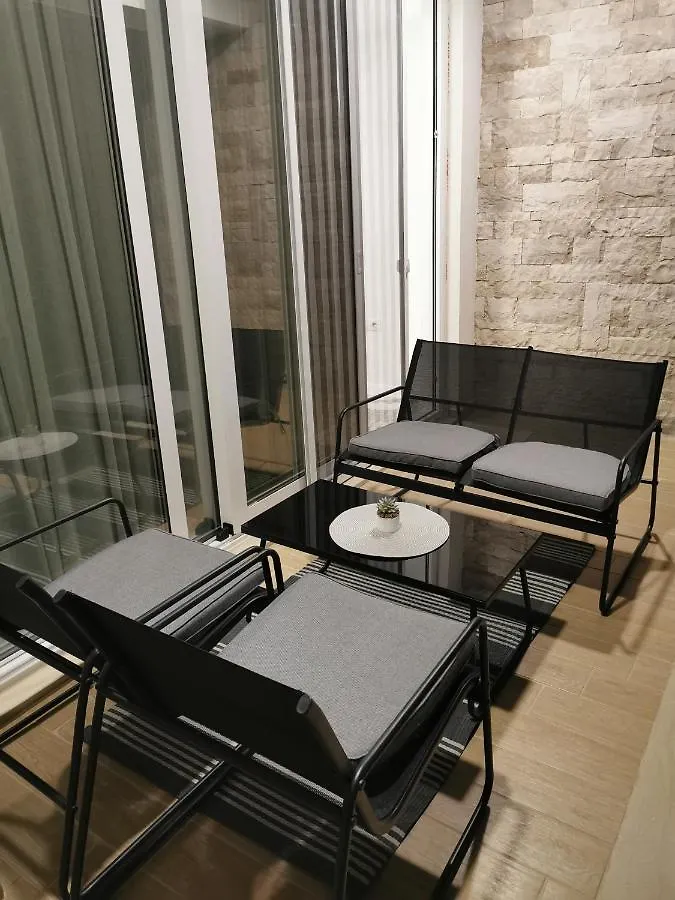 Magnolia Apartment Дуррес