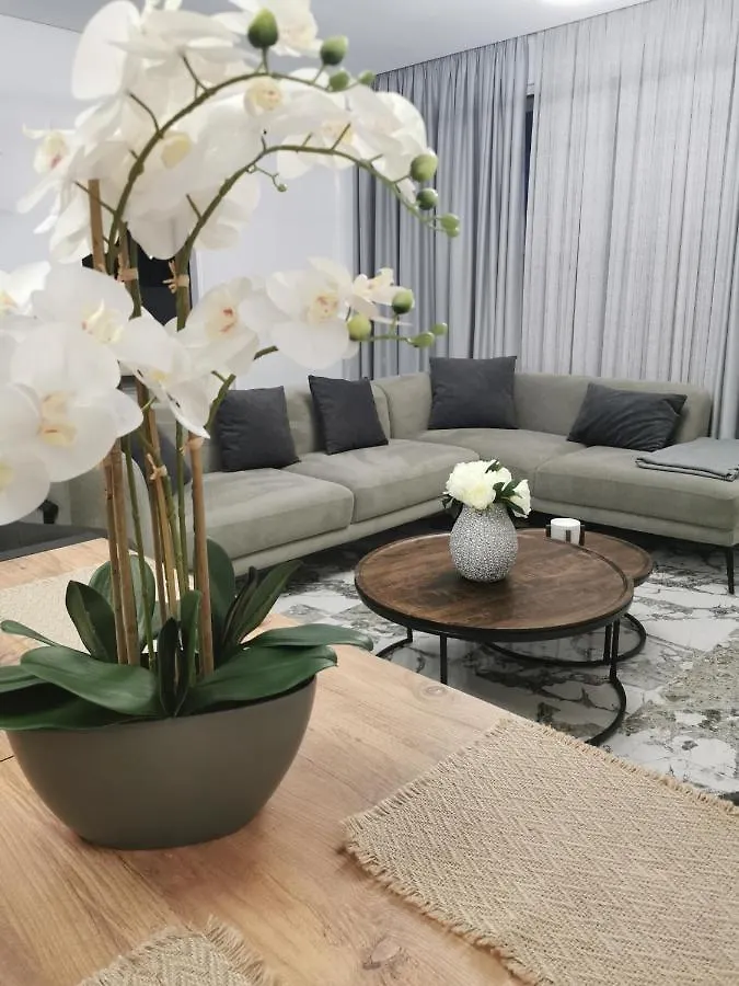 Magnolia Apartment Дуррес